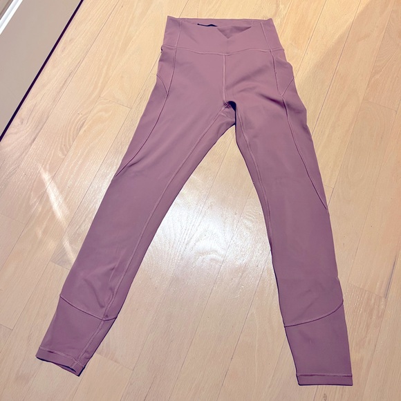 Lululemon In Movement 7/8 Tight *Everlux 25"
Moss Rose - Picture 4 of 7